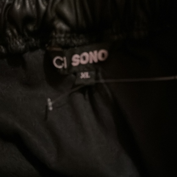 CI Sono Pleather shorts NWT - Picture 3 of 5